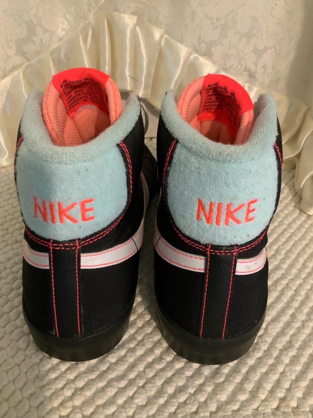 NIKE - Picture 8 of 9